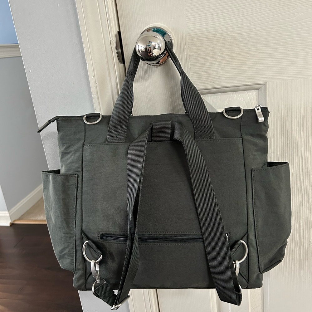 Baggallini Versatile Convertible Work, Travel Bag… - image 4